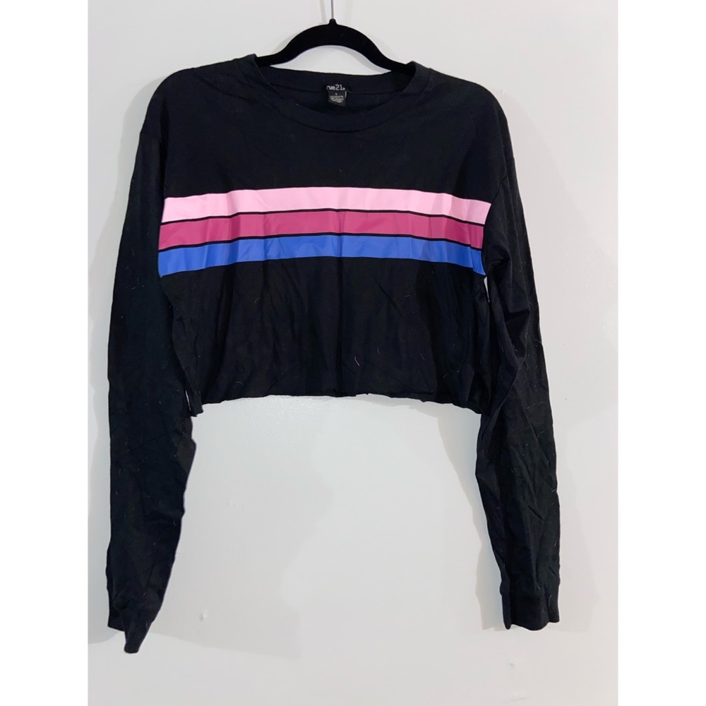 Long Sleeve Cropped Tee